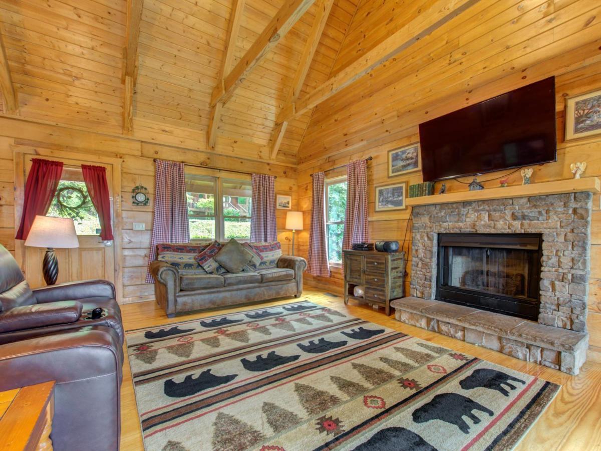 Bear Tracks, 2 Bedrooms, Hot Tub, Fireplace, Wifi, Jetted Tub, Sleeps 6 Gatlinburg Exterior foto