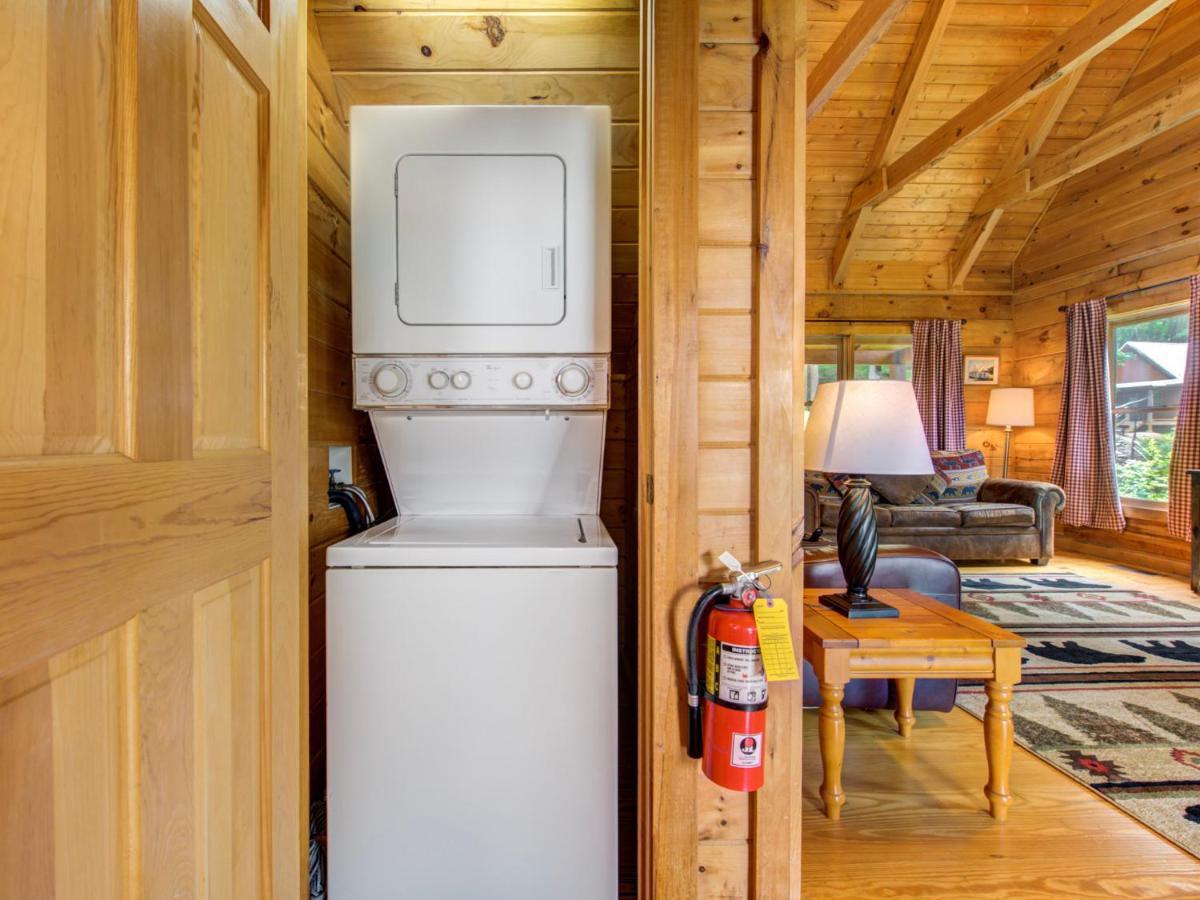 Bear Tracks, 2 Bedrooms, Hot Tub, Fireplace, Wifi, Jetted Tub, Sleeps 6 Gatlinburg Exterior foto