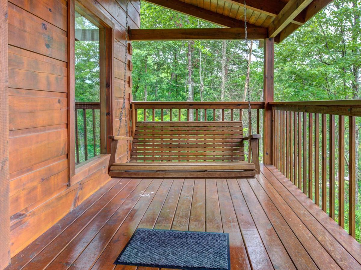 Bear Tracks, 2 Bedrooms, Hot Tub, Fireplace, Wifi, Jetted Tub, Sleeps 6 Gatlinburg Exterior foto