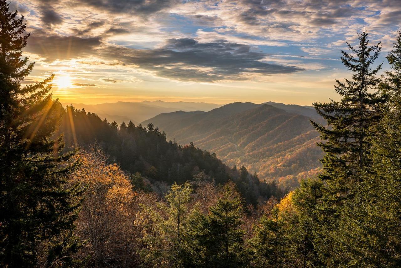 Bear Tracks, 2 Bedrooms, Hot Tub, Fireplace, Wifi, Jetted Tub, Sleeps 6 Gatlinburg Exterior foto